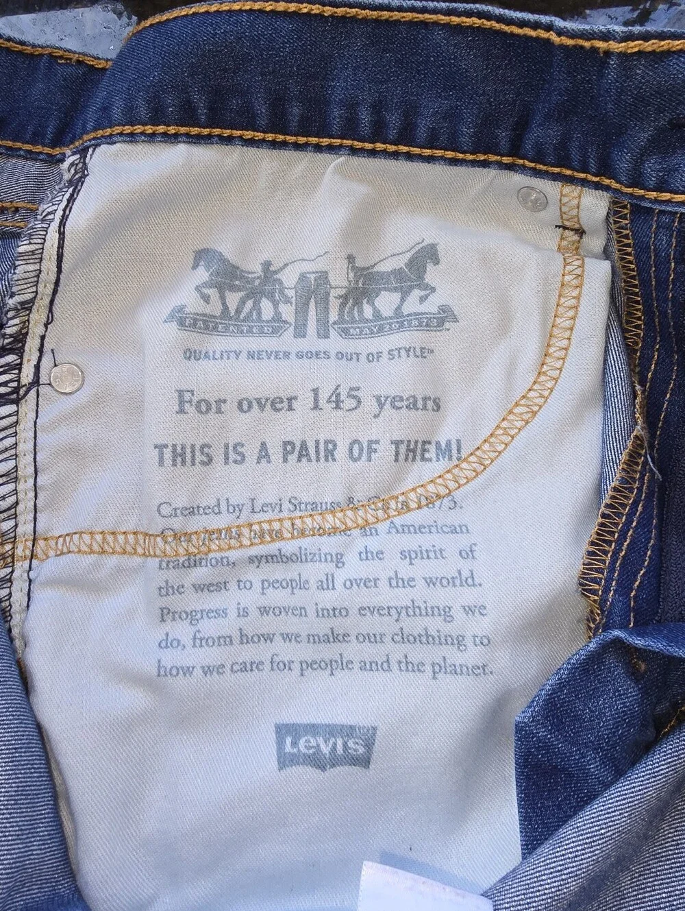 Levi's 505 Regular Fit Men's Jeans (Size 34x30)